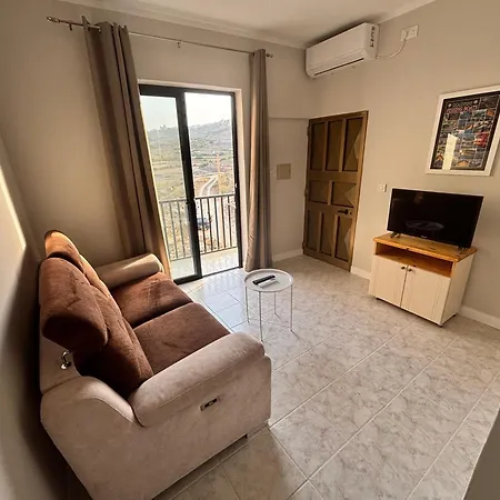 Seafront 2br Xwejni Bay
