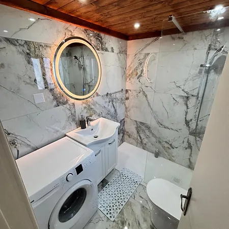 Seafront 2br Xwejni Bay Апартаменты *
