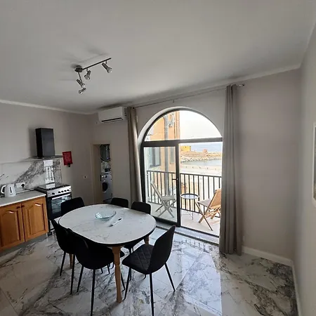 Апартаменты Seafront 2br Xwejni Bay